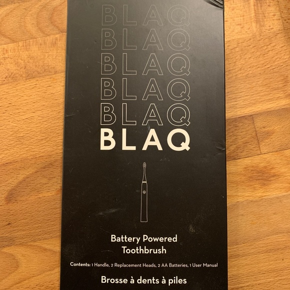 Blaq battery powered toothbrush - Picture 1 of 3